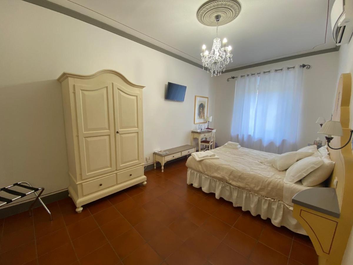 Palazzo Mari Suite & Rooms B&B Montevarchi Exterior photo